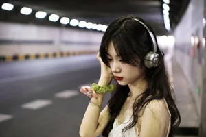 YiTuYu Art Language Vol.10166: Featuring the Elegant Xue Xue 2233 Photo Collection - image 13