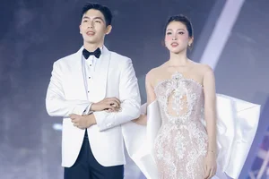 Anh Trai Say Hi Stars Draw Massive Crowds in Spectacular Live Concert Event - image 13