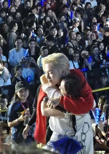 Anh Trai Say Hi Stars Draw Massive Crowds in Spectacular Live Concert Event - image 2