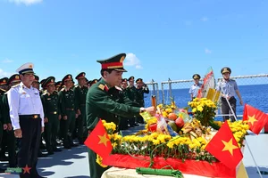 General Staff Delegation Inspects Truong Sa Island District - image 0