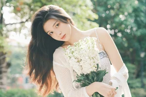 Captivating Moments: YiTuYu Art Language Vol.7294 Ban Ban Jiang - image 34