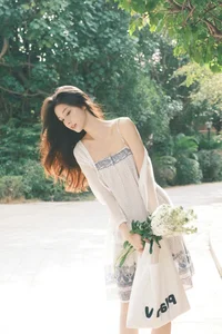 Captivating Moments: YiTuYu Art Language Vol.7294 Ban Ban Jiang - image 4