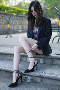 Exclusive IESS Jia Ye April Special Edition: Professional Leg Model Hosiery Showcase - image 11