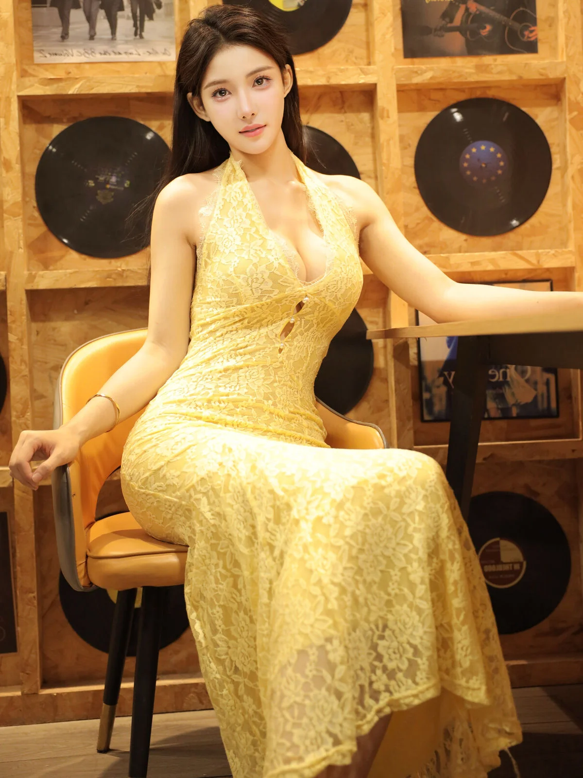 Li Shuang Er: A Classic Melody of Beauty - XiuRen Part01