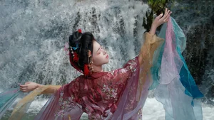 YiTuYu Art Language Vol.10541: Featuring the Elegant Photography of Model Yi Xin - image 2