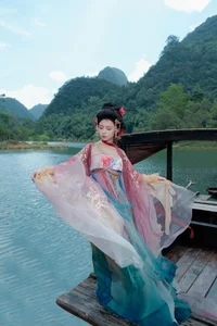 YiTuYu Art Language Vol.10541: Featuring the Elegant Photography of Model Yi Xin - image 13