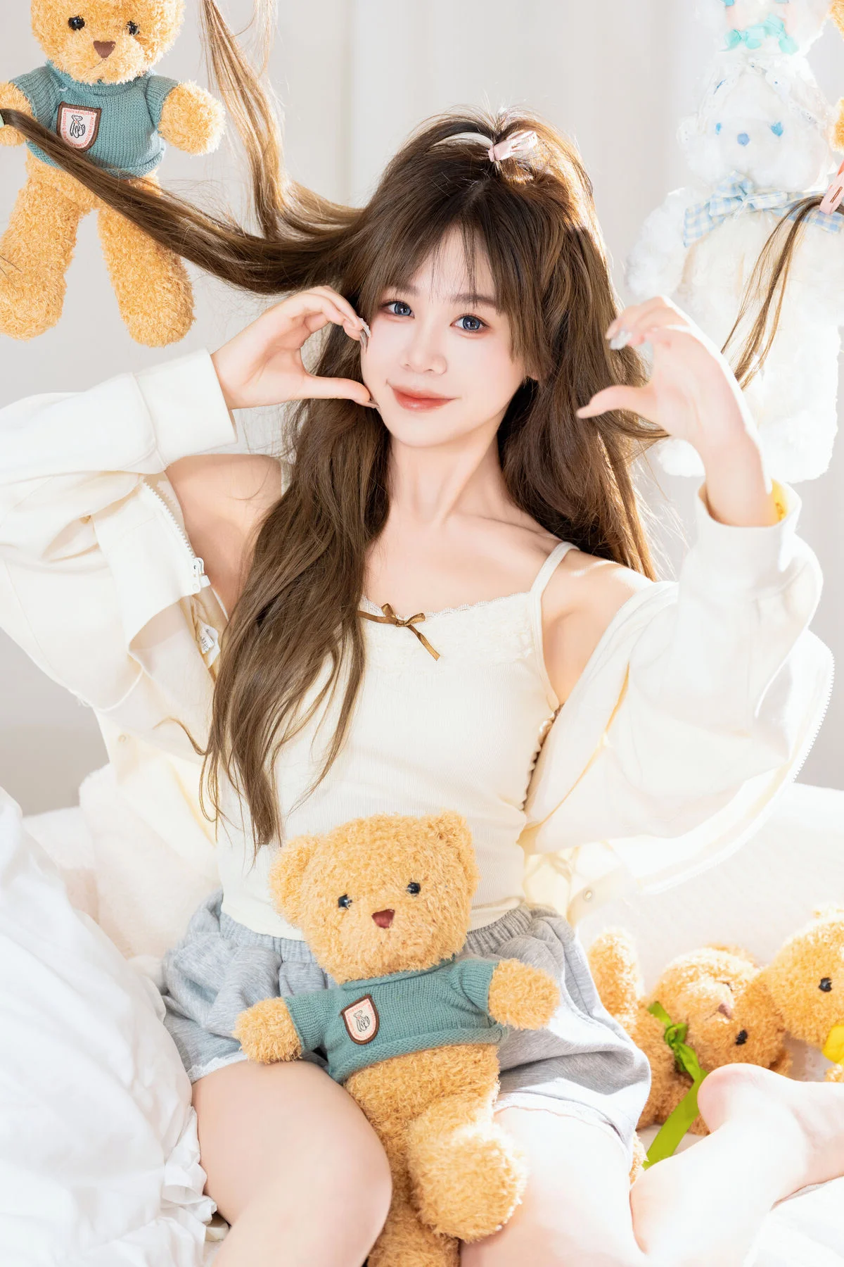 Creative Portraiture and Style: YiTuYu Art Language Vol.7638 featuring Pao Fu Xiao Fang