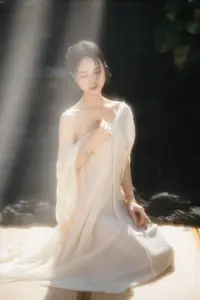 YiTuYu Art Language Vol.8742: Sha Sha's Ethereal Grace by the Pond - A Captivating Visual Journey - image 1