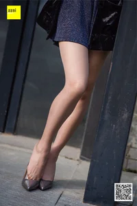 Winter Sun and Silky Elegance: Xiaoyu’s Warm Hosiery Series by IESS - image 0