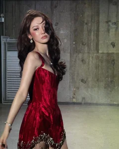Winter Elegance: Exploring the Captivating Style and Beauty of Harbin's Fashion Scene - image 1