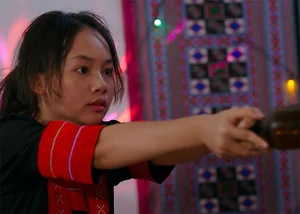 Former Child Actress Hong Nhung Amazes Fans with Her Stunning Teenage Transformation - image 1