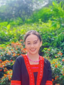 Former Child Actress Hong Nhung Amazes Fans with Her Stunning Teenage Transformation - image 6