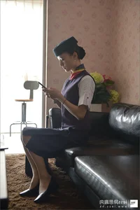 IESS 122 Xiao Liu: Flight Attendant Training Series Volume 3 – Professional Uniform Style - image 1
