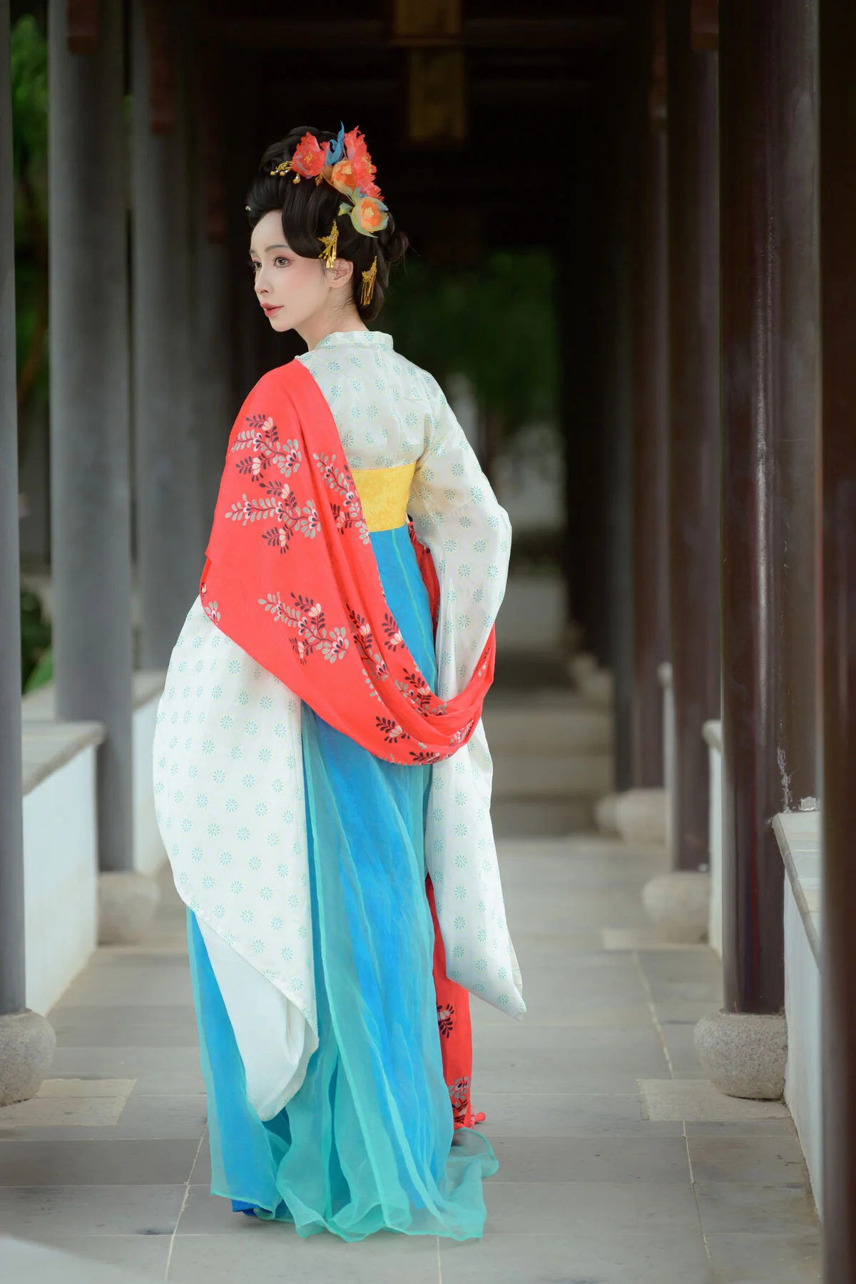 YiTuYu Art Language Vol.9992: A Visual Study of Model Hua Ci