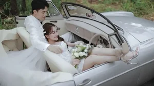 Sexy Wedding Dress Trends Inspired by Glamorous Vietnamese Celebrities - image 3