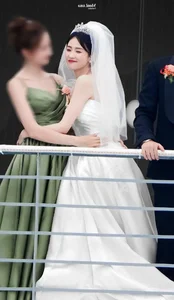 Bai Lu's Stunning Wedding Dress Photos Spark Netizen Controversy - image 3