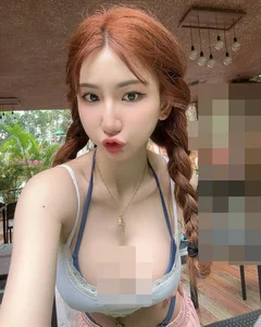 Malaysian Influencer Lee Ming San Sparks Debate with Bold Fashion - image 0