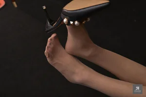 IESS 189 Ye Zi: Petite Elegance and Sophisticated Hosiery in the Big Show Series I - image 31