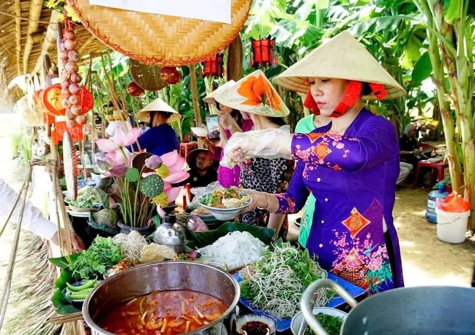 Celebrating Vietnamese Culinary Heritage: The Mi Quang Festival Honors Traditional Flavors and Cultural Identity