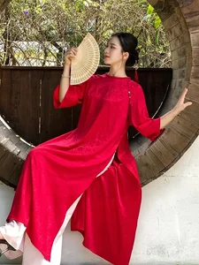 Elegant and Easy Ao Dai Hairstyles for Women Over 30 This Festive Season - image 3
