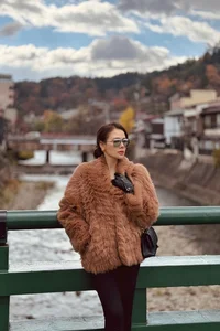 Phanh Lee's Stylish Autumn Escape: Fashion and Travel Inspiration from Japan - image 3