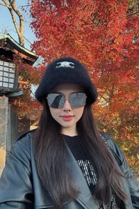 Phanh Lee's Stylish Autumn Escape: Fashion and Travel Inspiration from Japan - image 8