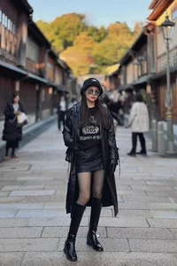 Phanh Lee's Stylish Autumn Escape: Fashion and Travel Inspiration from Japan - image 4