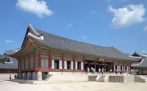 Exploring Gyeongbokgung Palace: Korea's Architectural Masterpiece - image 6