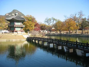 Exploring Gyeongbokgung Palace: Korea's Architectural Masterpiece - image 11