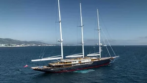 Inside the Ultra-Luxurious Vacations and Private Getaways of the World's Billionaires - image 8