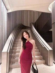 MC Khanh Vy Stuns Fans in Rare Swimwear Photos Revealing Gorgeous Figure - image 6