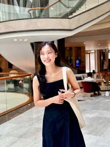 MC Khanh Vy Stuns Fans in Rare Swimwear Photos Revealing Gorgeous Figure - image 1