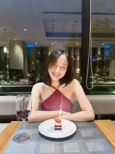MC Khanh Vy Stuns Fans in Rare Swimwear Photos Revealing Gorgeous Figure - image 4
