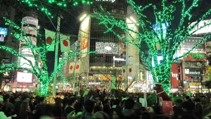 The Heartwarming Story Behind Tokyo Station's Famous Bronze Statue - image 3