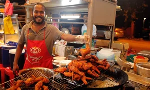 Top 9 Must-Visit Spots to Experience Authentic Nasi Lemak: Malaysia's National Culinary Treasure - image 2