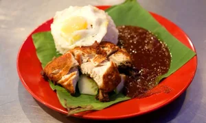 Top 9 Must-Visit Spots to Experience Authentic Nasi Lemak: Malaysia's National Culinary Treasure - image 4