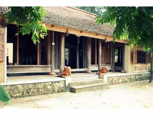 Traditional Vietnamese Architecture: Understanding the Charm of the 3-Room, 2-Wing House - image 1