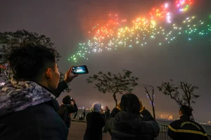 Spectacular 2,024 Drone Light Show Illuminates Hanoi Sky for Lunar New Year 2024 - image 17