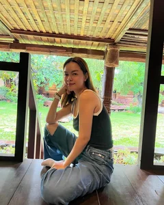 How Singer Pham Quynh Anh Stays Youthful at 40 with 4 Key Fashion Staples - image 1