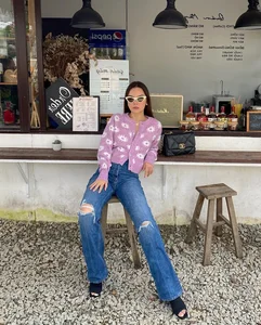 How Singer Pham Quynh Anh Stays Youthful at 40 with 4 Key Fashion Staples - image 8