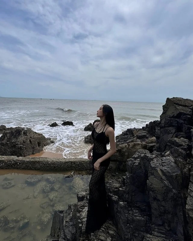 Popular Teacher Streamer Breaks Stereotypes with Stunning Beachside Bikini Photos