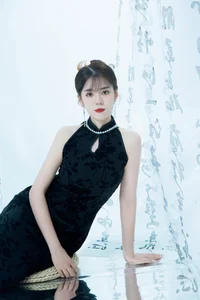 The Graceful Artistry of Xiao Xue in YiTuYu Art Language Vol.4559 - image 2