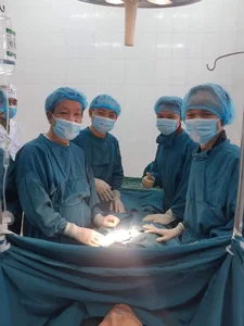 The Dedicated Doctor Protecting Health on Con Co Island: A Story of Sacrifice - image 0