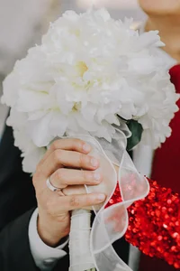 Celebrity Wedding Trends: Red Bridal Ao Dai and Exquisite Jewelry Choices - image 3