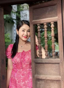Celebrity Wedding Trends: Red Bridal Ao Dai and Exquisite Jewelry Choices - image 6