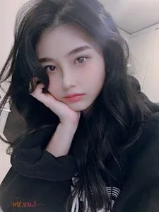 Radiant K-Beauty Inspiration: Sweet and Elegant Korean Girl Aesthetic - image 27