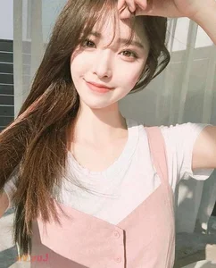Radiant K-Beauty Inspiration: Sweet and Elegant Korean Girl Aesthetic - image 20