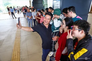 Massive Crowds Experience the New Ben Thanh Suoi Tien Metro Line - image 8