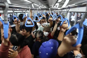 Massive Crowds Experience the New Ben Thanh Suoi Tien Metro Line - image 7