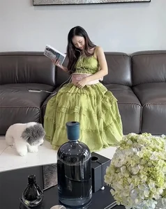 Chic Maternity Fashion Inspiration: How Sam Slays Her Pregnancy Style - image 1